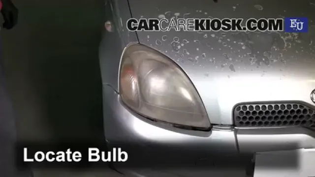2003 Toyota Yaris 1.3L 4 Cyl. Éclairage Feux de croisement (remplacer l'ampoule)